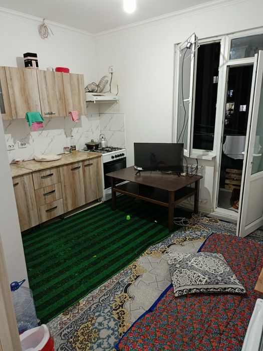 Olmos mahallada sheriklikka 16 etajkada 3 xonali uyni 2 ta xonasini ij