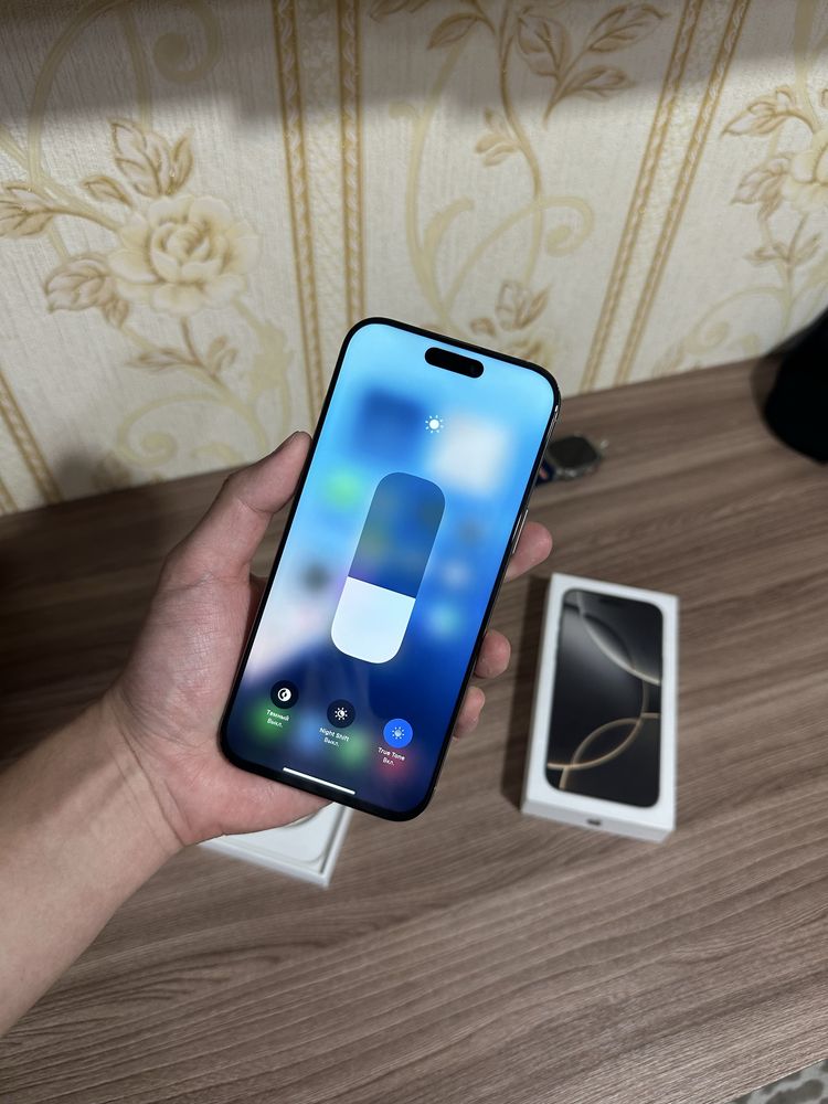 Продаю iPhone 16 Pro Max в отличном состояние 100% аккумулятор