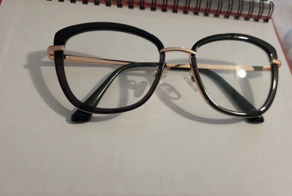 Rama noua de ochelari