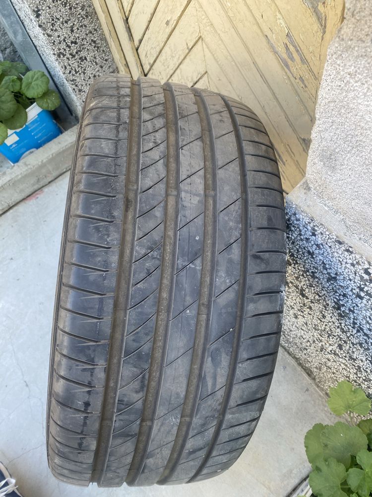 Гуми KUMHO 275/40/19