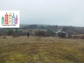 Продавам парцел във Вакарел