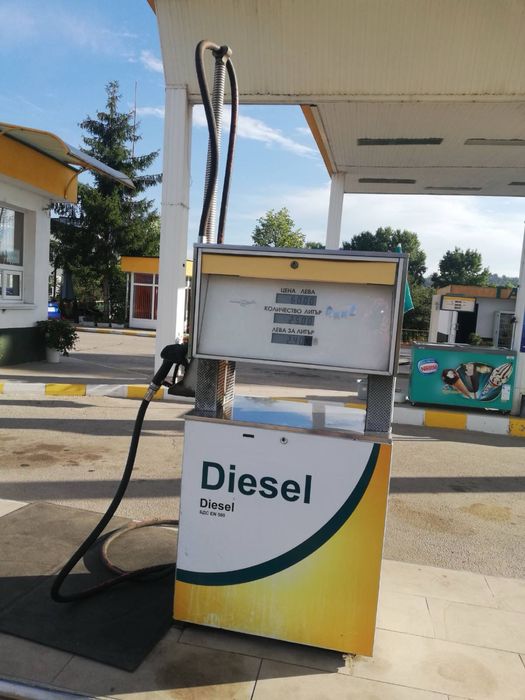 Дизелова колонка