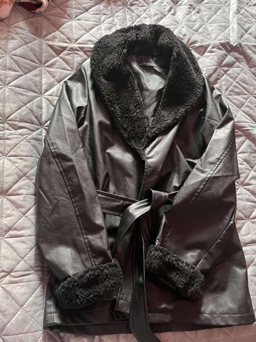 Vand palton piele ecologică NOU