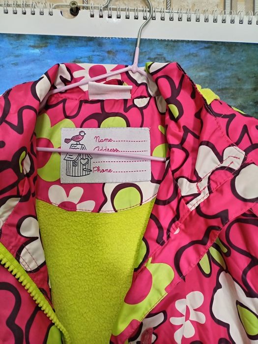 Продаю детскую куртку фирменную