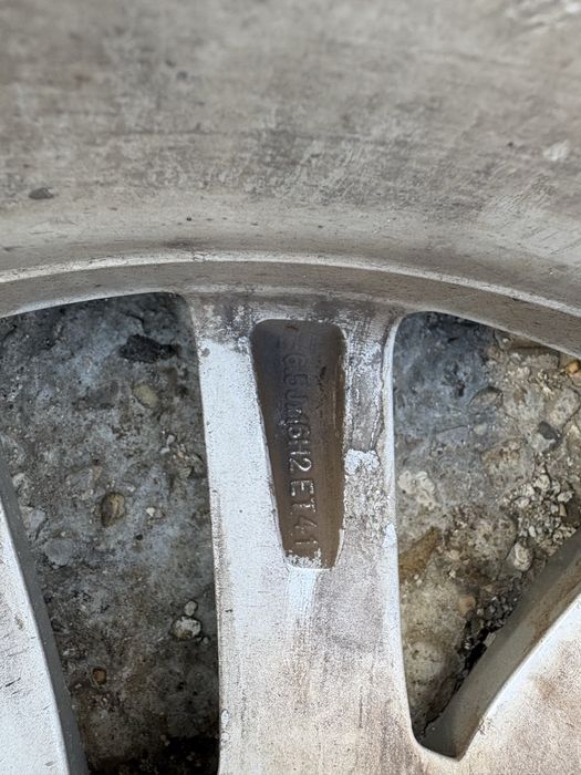 Roti pasaat b8 r16 cu anvelope de iarna