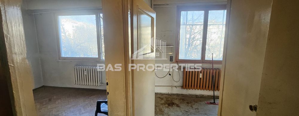 Продава се Тристаен апартамент в София, Гоце Делчев - 76 кв.м за 3093 €/кв.м - Снимка #11