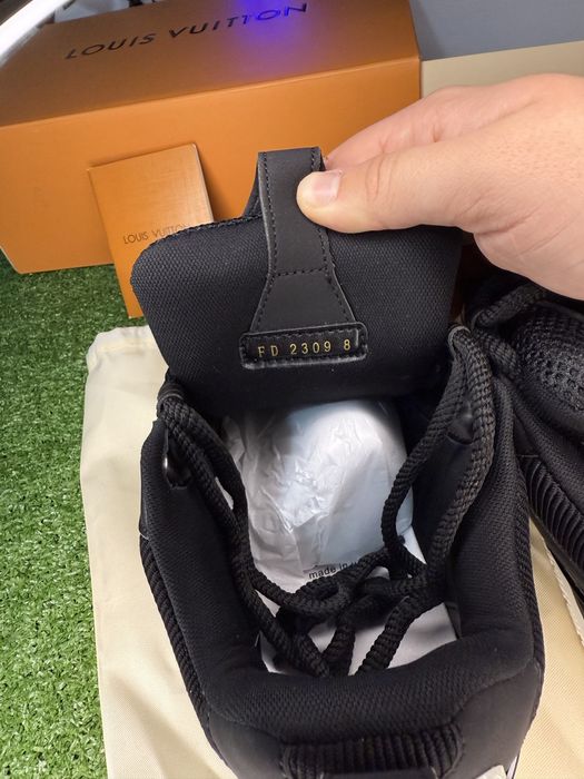 Lv  Skate negru