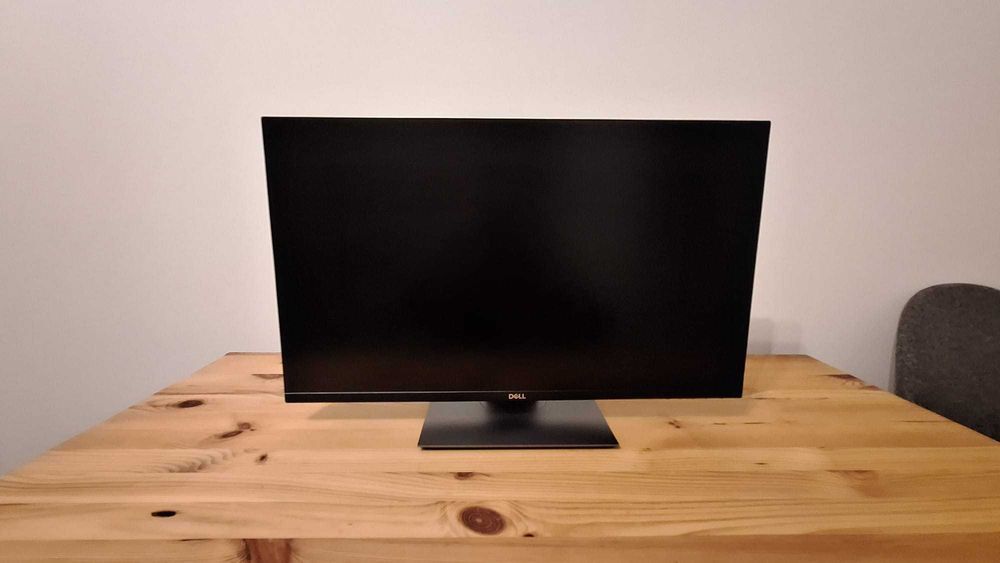Monitor Dell P2719H 27″ IPS Full HD – stare bună, reglabil