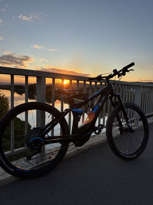 Bicicleta electrica full suspension CUBE STEREO