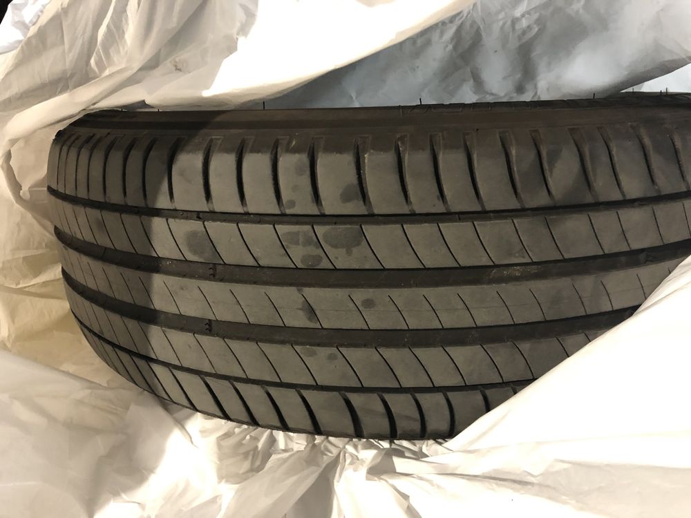 Anvelope Michelin Primacy 3 215/60 R17