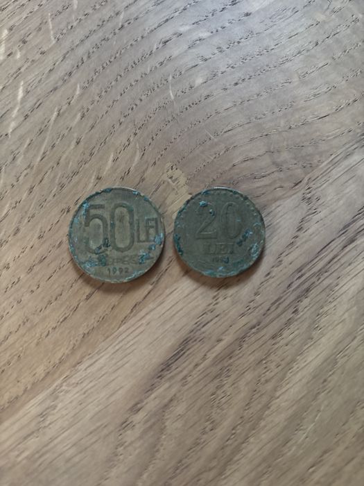 Vand monede de 50 de lei din anul 1992 si 20 de lei din anul 1993