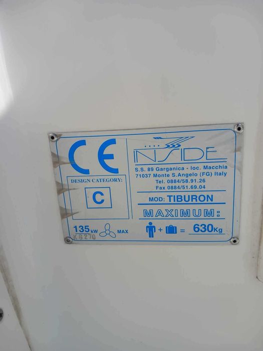 7 местна лодка 150hp Tiburon Inside