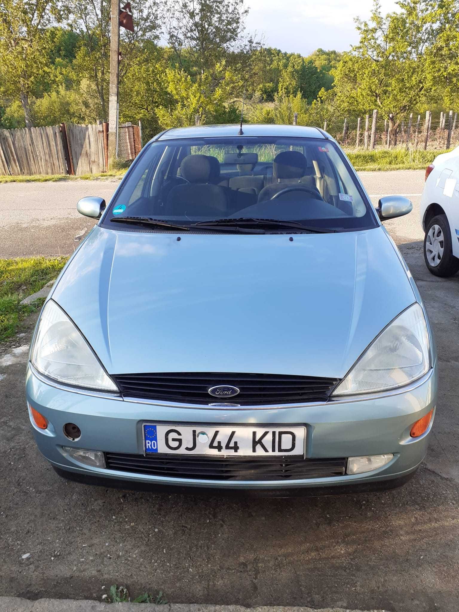 De vanzare FORD FOCUS GHIA, AN 2000, BENZINA +GPL, 1595cm3, 237000km.