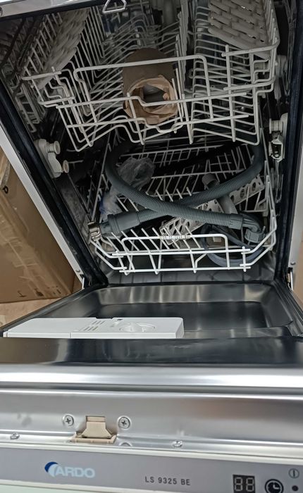 Продам новую встраиваемую посудомоечную машину ardo 40.5*60