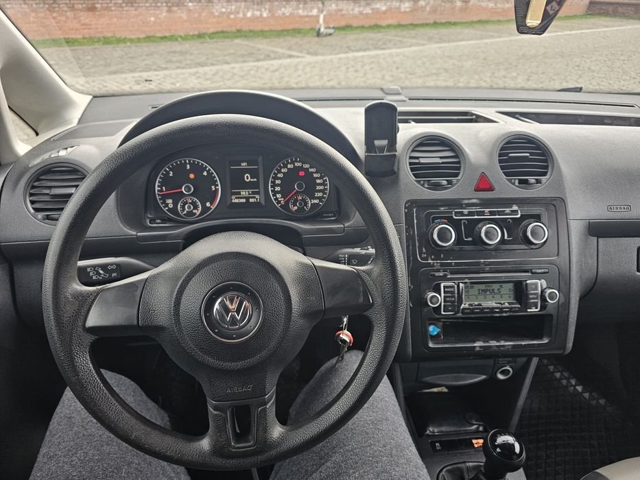Volkswagen CADDY 2011