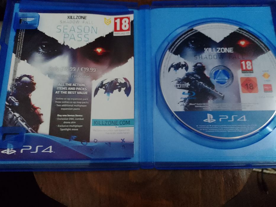 Vând jocuri de PS4