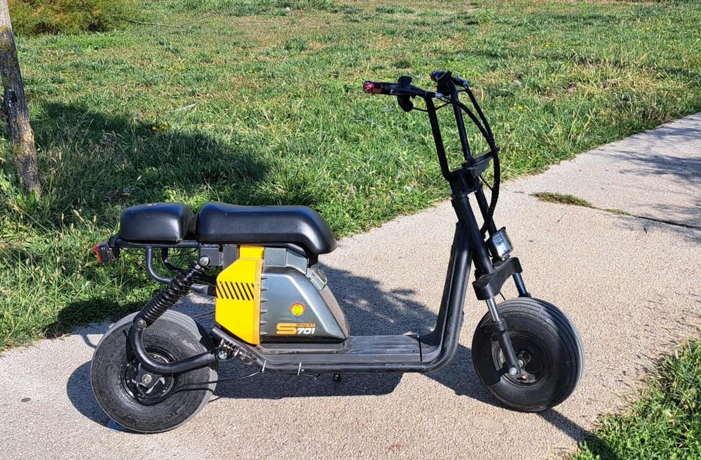 Vând sau schimb scuter electric