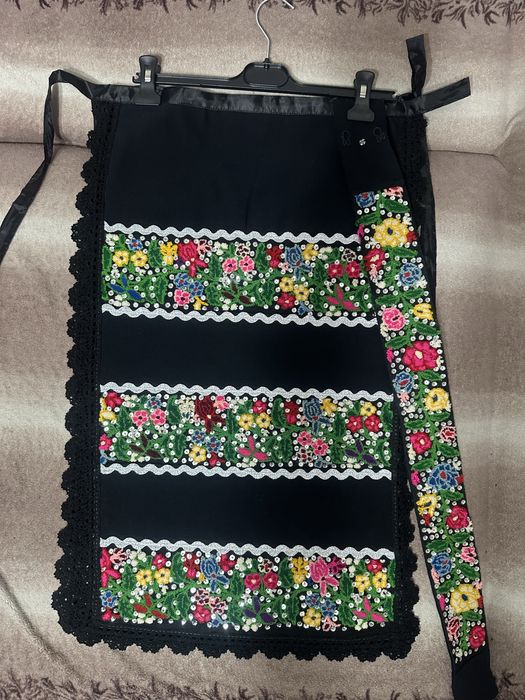 Șoarțe(catrințe)impecabile ,ca noi