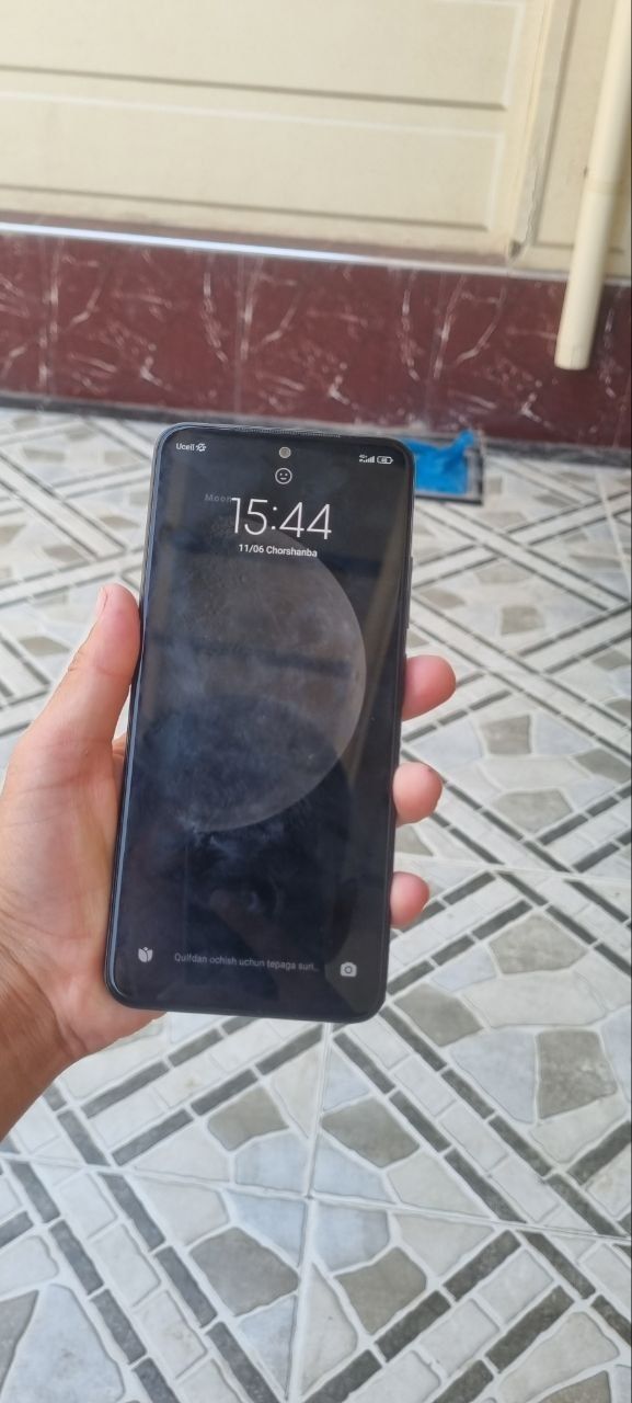Poco m4 pro kriwkada Sal chiziqi bor qogan joyi ideal olasz ishlatasz