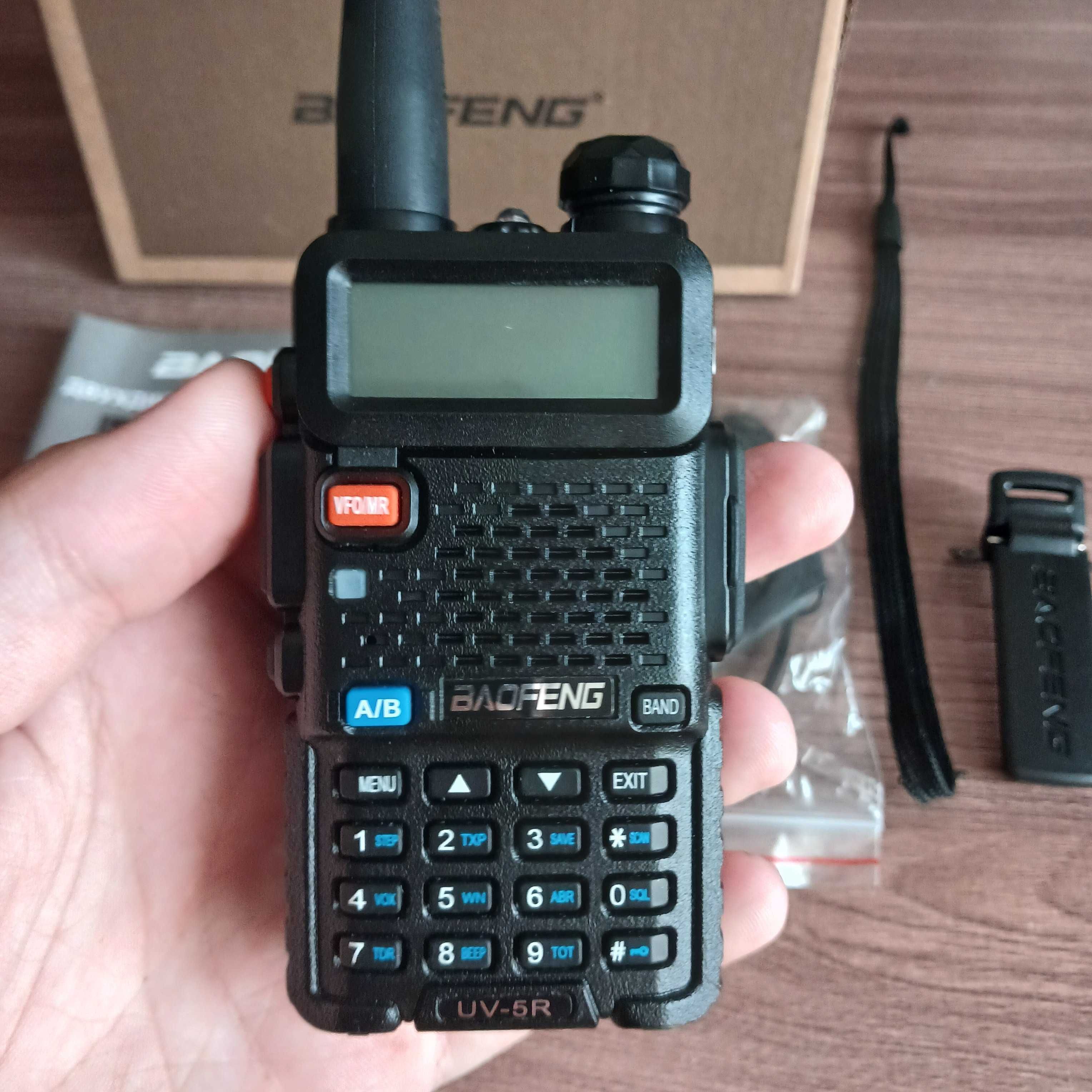 Радиосанция baofering uv-5r 8w