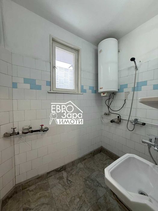 Дава се под наем Четиристаен апартамент в Стара Загора, Център - 86 кв.м за 331.5 € - Снимка #12