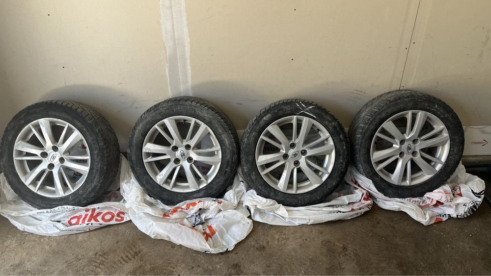 Продам шины б/у 195/55/15