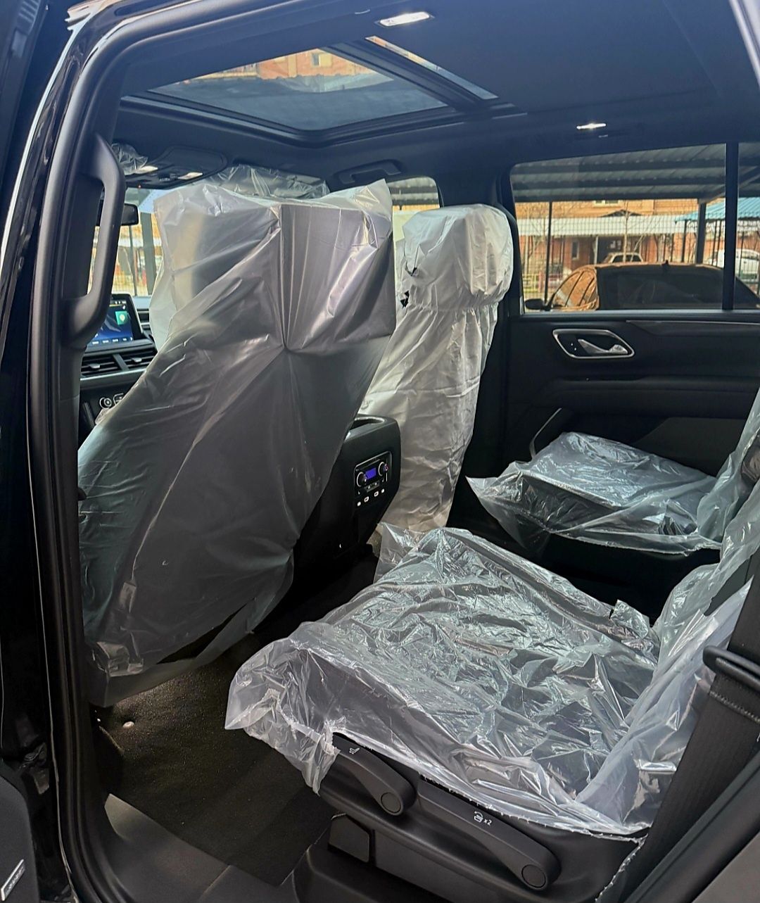 **Tahoe qora rang 2024