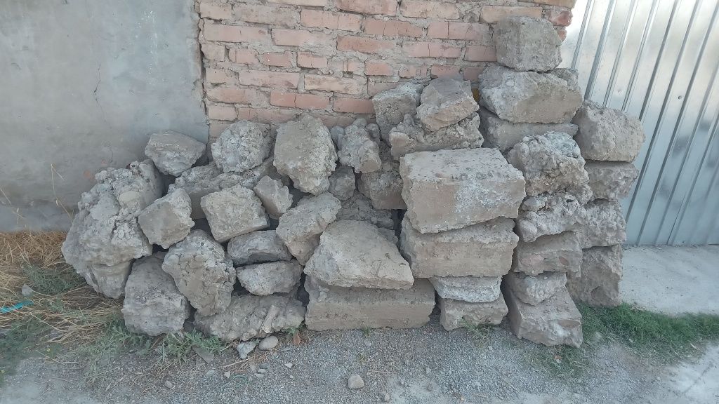 Бесплатно булыжник