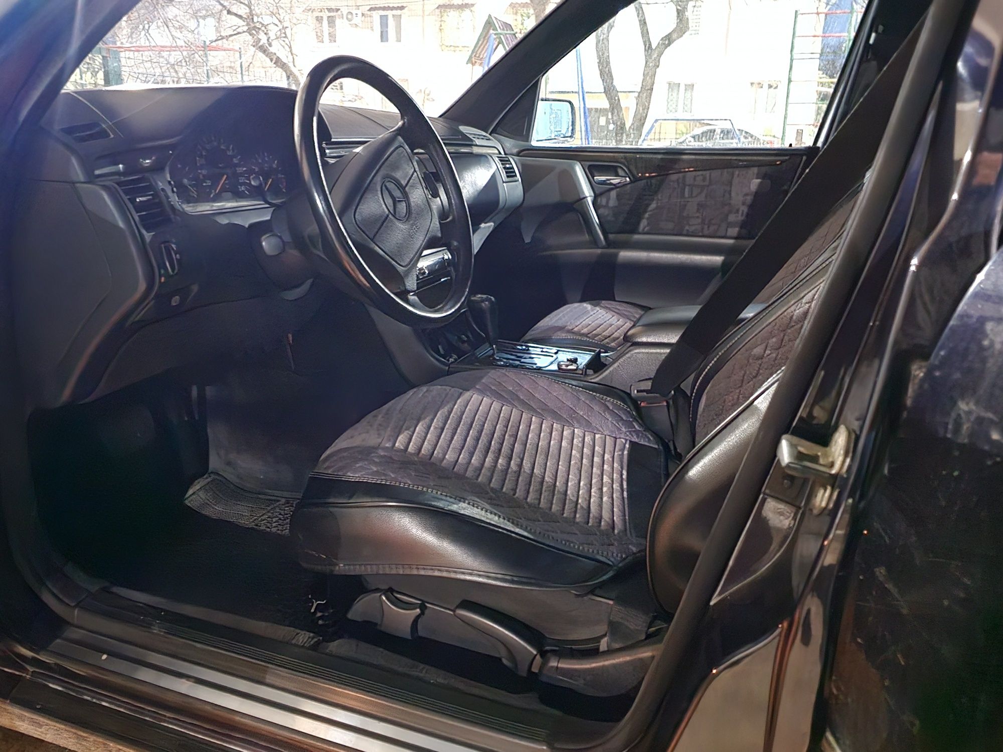 Mercedes benz E230