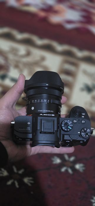 Sony A7 III 17mm obiktiv va ronin rs4 mini Yangi dakument karobka