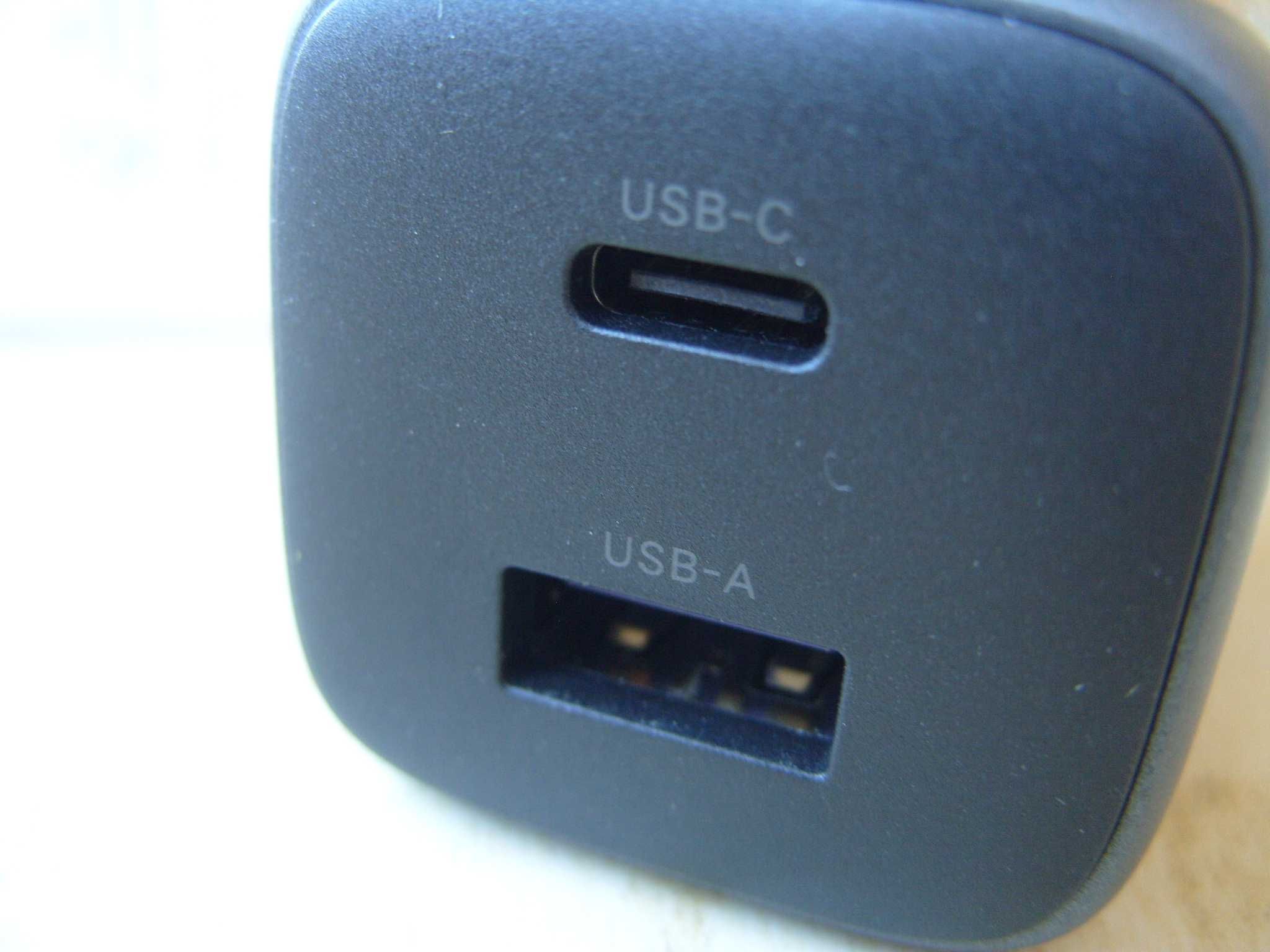Висококачествено USB зарядно UGREEN, 35W, GAN технология