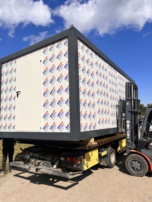 Container modular