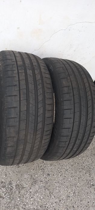 235 35 20 ПИРЕЛИ 2бр. Като нови Дот23