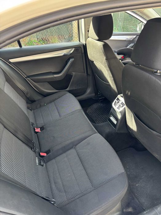 Продавам Skoda Oktavia