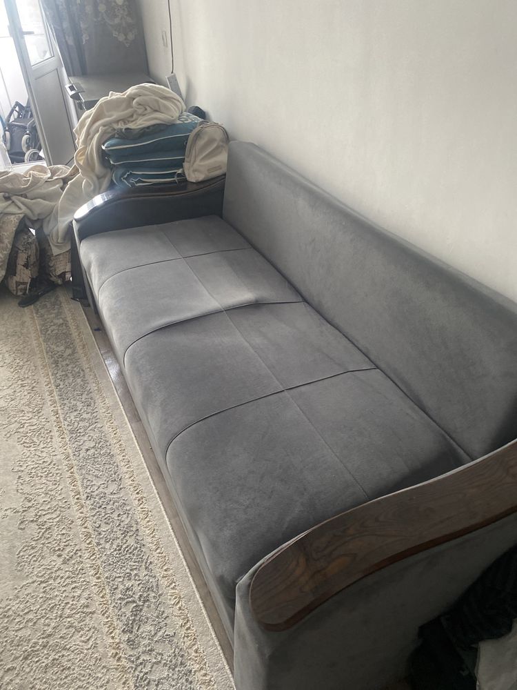 Продаётся диван в хорошем состояние цена 25тыс