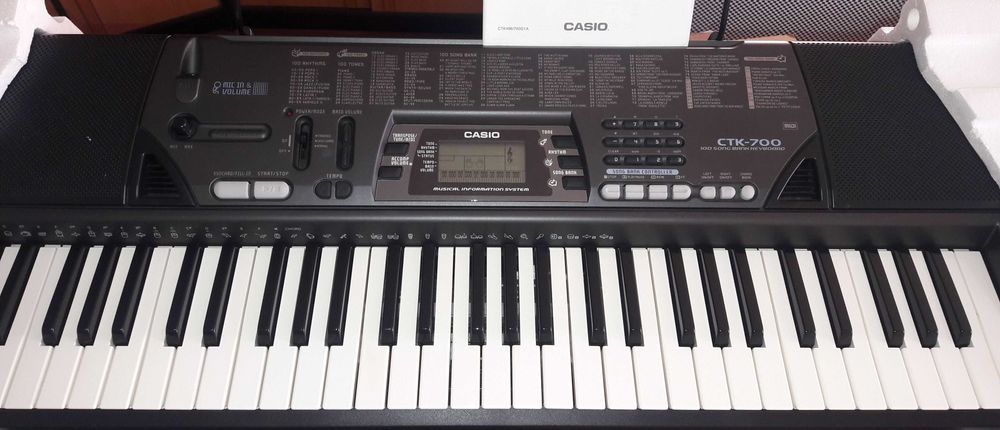 Orga CASIO CTK-700
