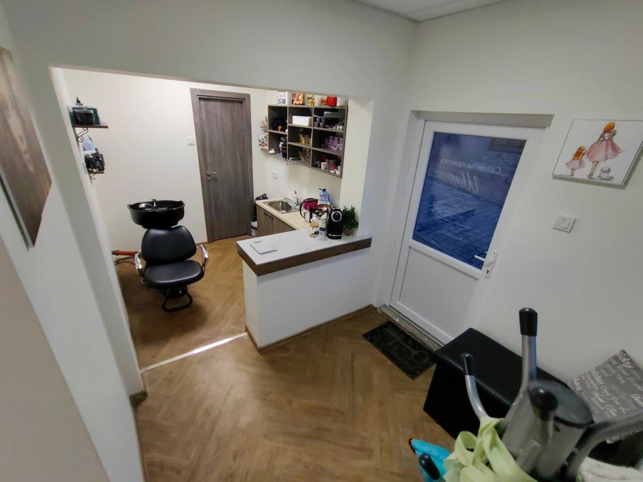 Дава се под наем Офис в с. Николово, Област Русе - 10 кв.м за 112.2 € - Снимка #2