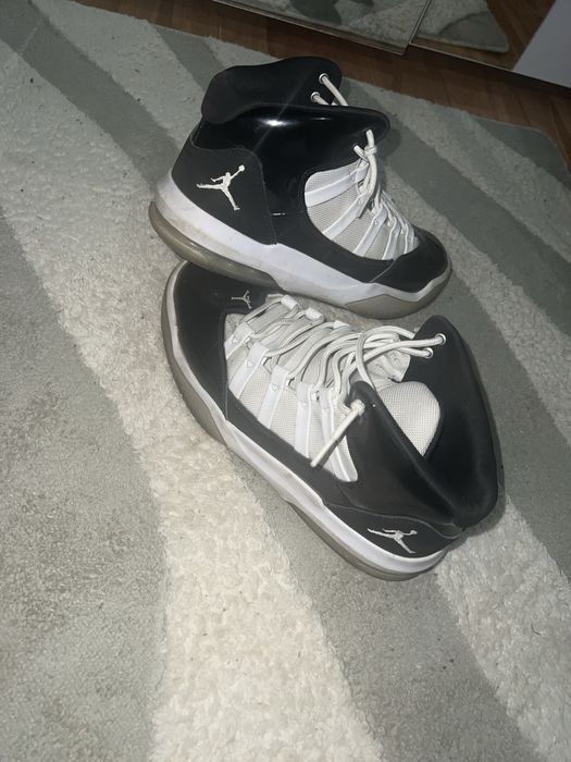 Jordan Max Aura lucios