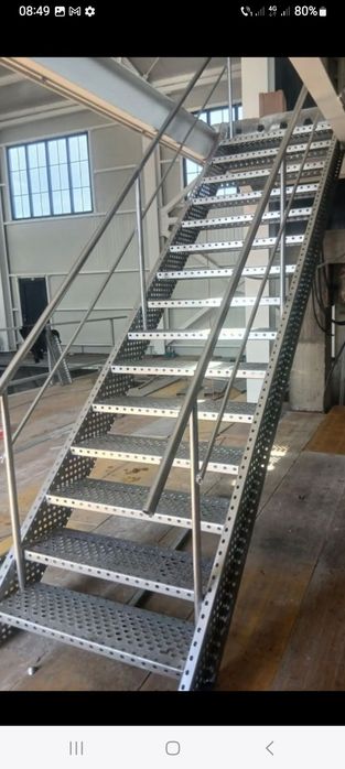 Confeti scări zincate la cererea 101x90