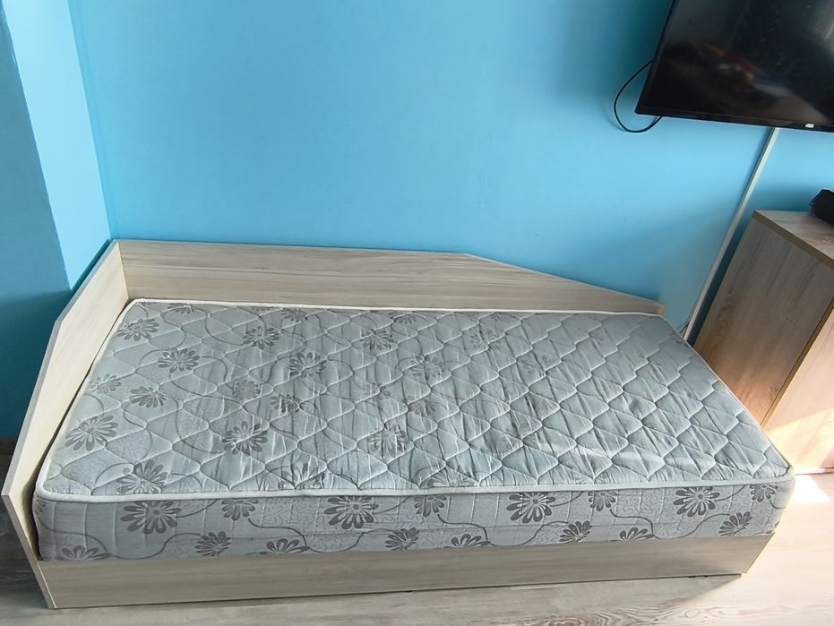 , легло с механизъм