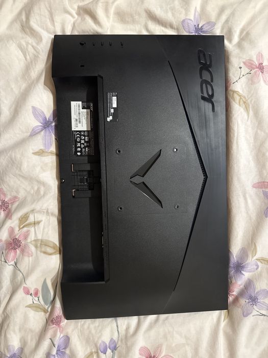 Монитор Acer VG240Y