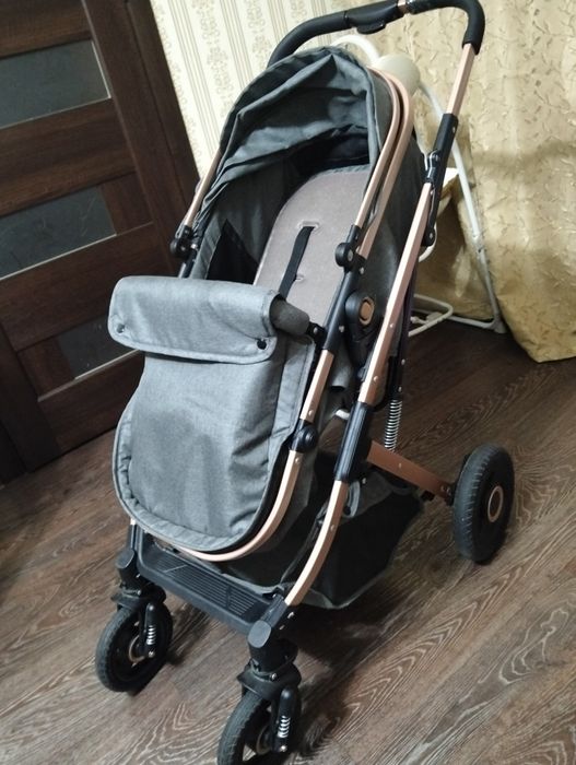 Продам коляску  почти новая