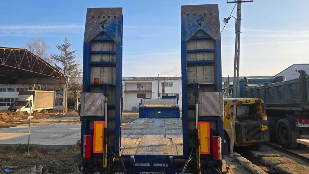 Servicii de inchiriere si transport cu trailer