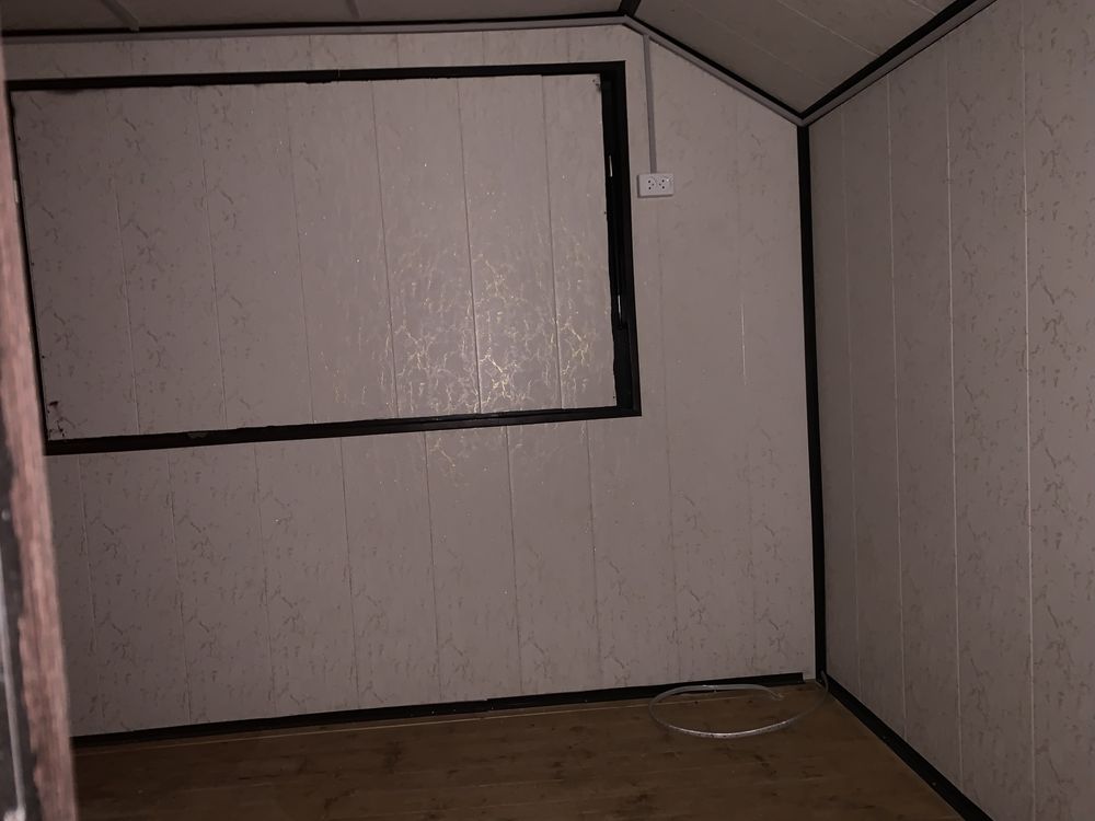 Food truck sotiladi. Holati yangi ishlatilmagan razmeri 2*5 metr