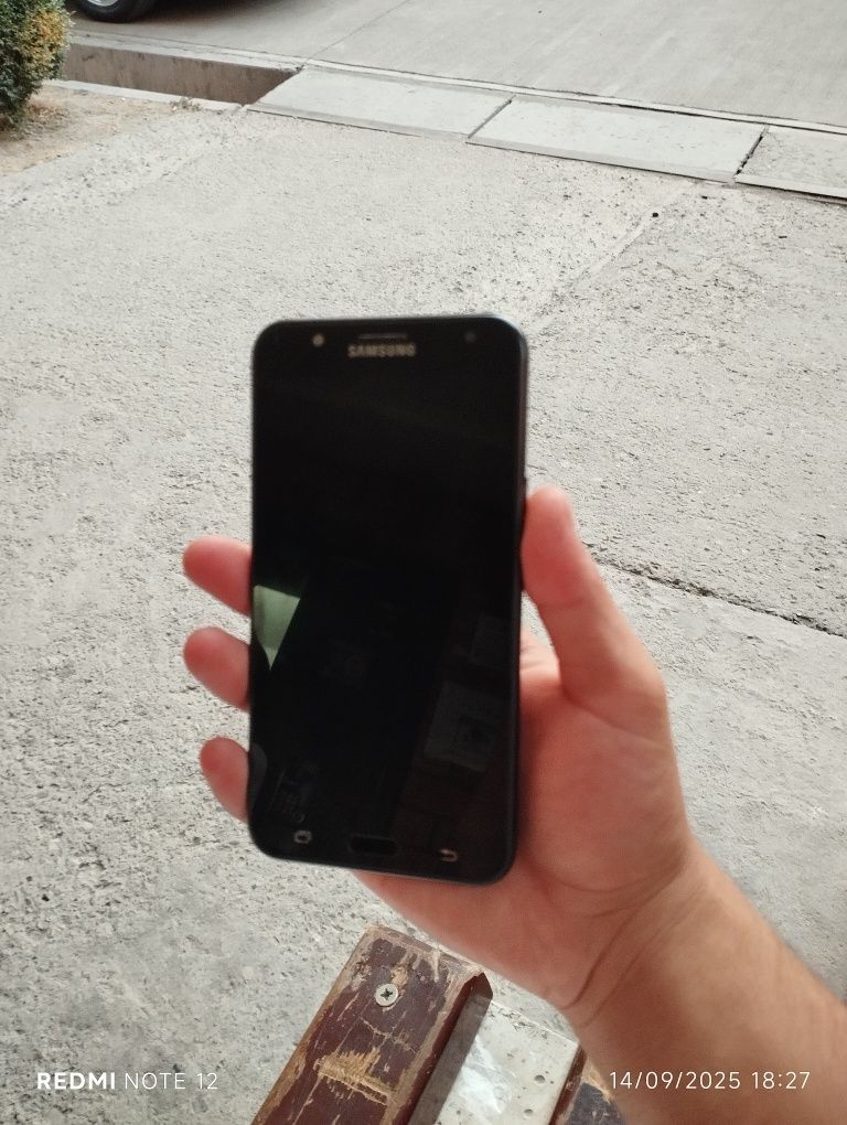 Samsung j7 neo zor