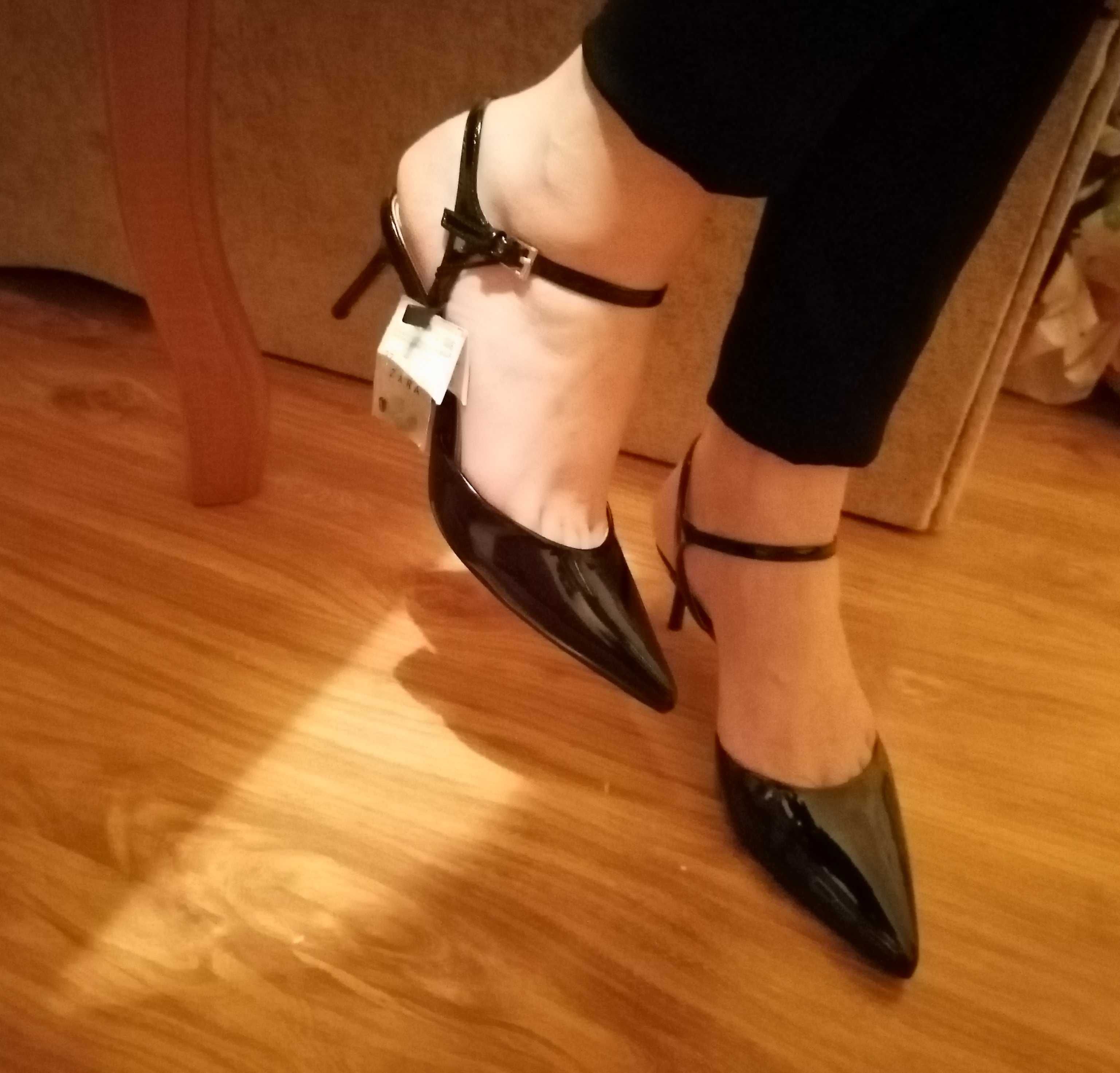 Нови сандали Zara