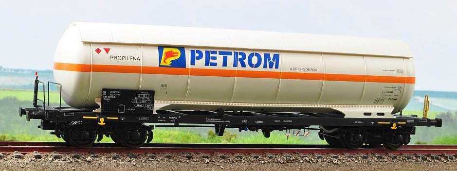 Set trei vagoane cisternă CFR PETROM Amintiri Feroviare 35002 Nou H0