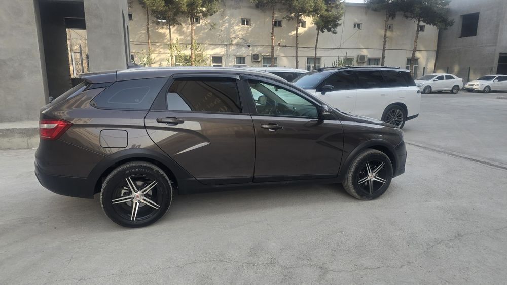 Lada vesta 1.6 mator kirska tozza