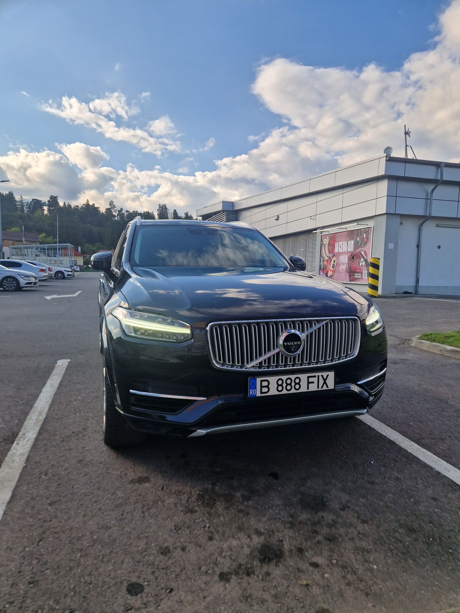 Volvo XC90 2.0 T8 Hibrid Plug-in 4x4 Automatic  7 locuri Benzina/Elect