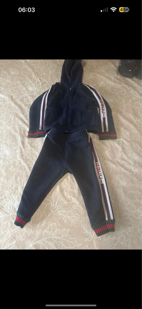 Trening Gucci copii varsta 18-24 luni in stare buna original